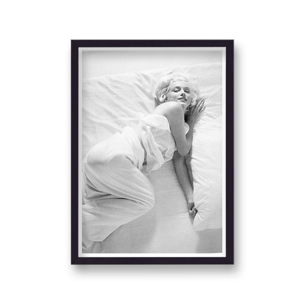 Marilyn Monroe Seductive Pose Wrapped In White Bed Sheet